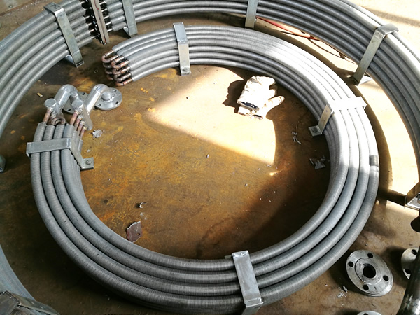 春陽(yáng) - 坦水電站油冷卻器-上導(dǎo)、下導(dǎo)